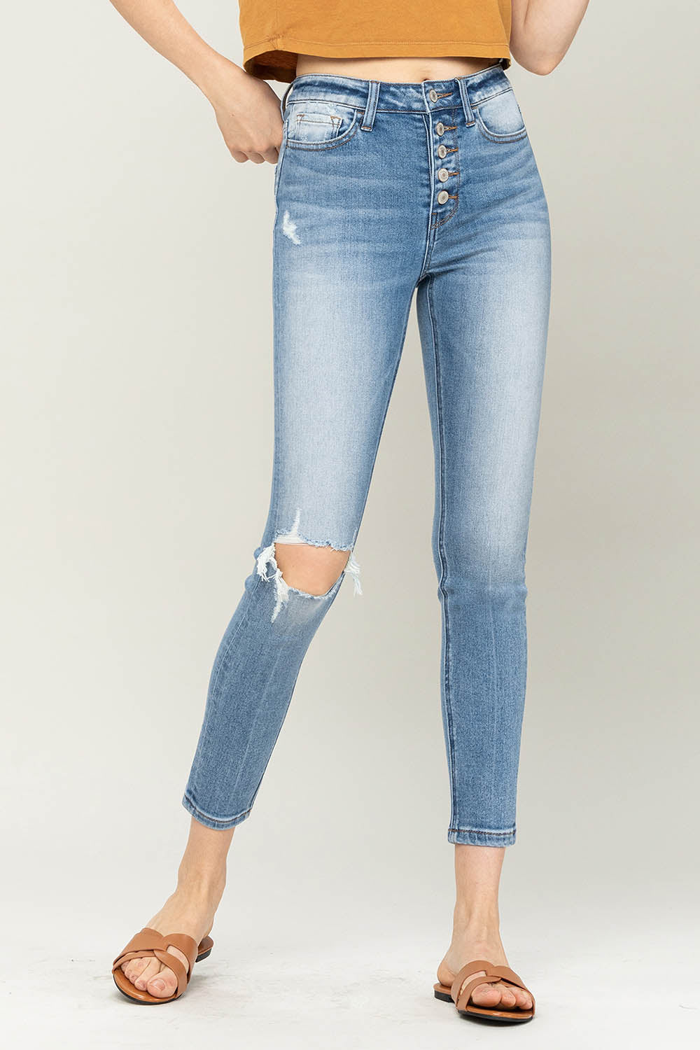 Vervet Light Wash Distressed Jeans