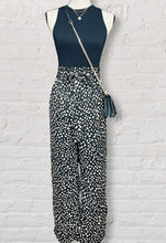 Load image into Gallery viewer, Printed Wide Leg Tie Waist Pants
