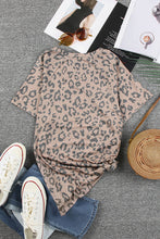 Load image into Gallery viewer, Brown V Neck Front Pocket Leopard Tee (Preorder)
