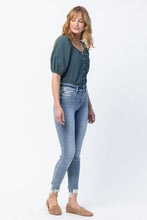 Load image into Gallery viewer, Judy Blue Ankle Distressed Denim
