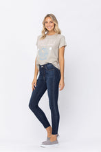 Load image into Gallery viewer, Judy Blue Dark Wash Skinny
