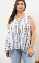 Load image into Gallery viewer, Plus Size Geometric Tank
