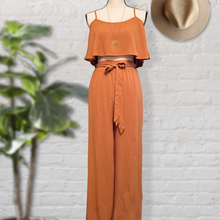 Load image into Gallery viewer, RELAXING RETREAT CROP TOP AND PANTS TWO-PIECE SET

