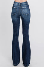 Load image into Gallery viewer, PETITE Petra153 Stretch Distressed Flare
