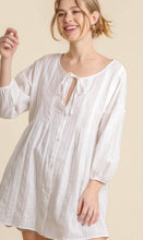 Load image into Gallery viewer, Button Down Tie Front Textured Tunic
