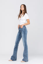 Load image into Gallery viewer, Judy Blue Trouser Flare
