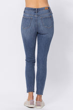 Load image into Gallery viewer, Judy Blue Hi-Rise Relaxed Fit Denim
